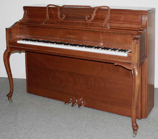 Klavier-Yamaha-M2HR-Nussbaum-4492558-1-a